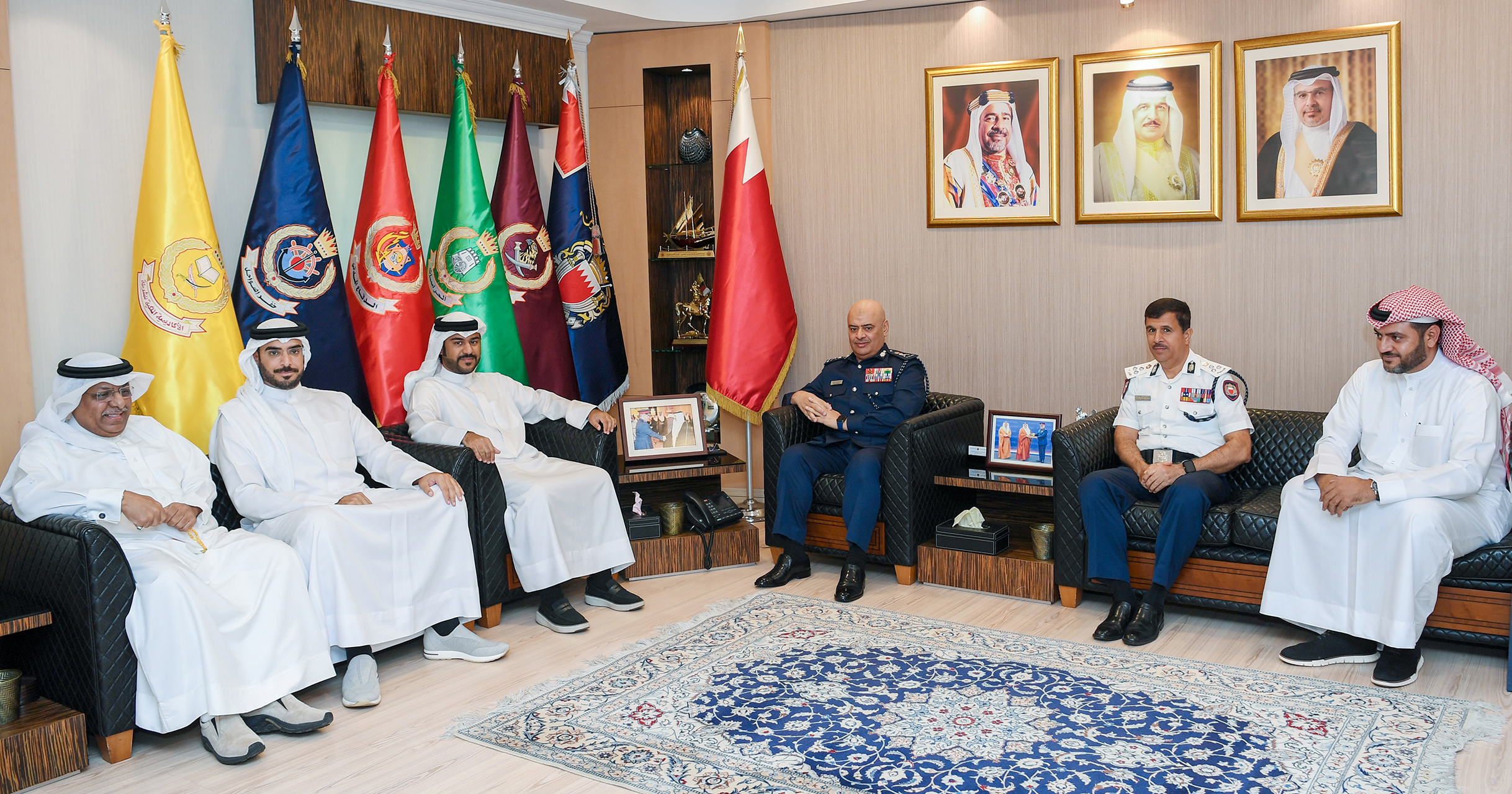 رئيس الأمن العام يستقبل الرئيس التنفيذي لنادي راشد للفروسية وسباق الخيل<